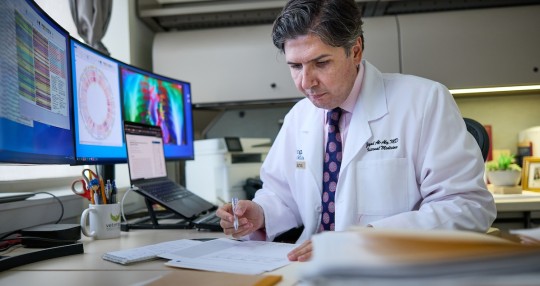 Las personas con reinfecciones por covid-19 tenían el doble de probabilidades de morir y tres veces más de ser hospitalizadas que las que no habían tenido la infección varias veces / Foto: EFE