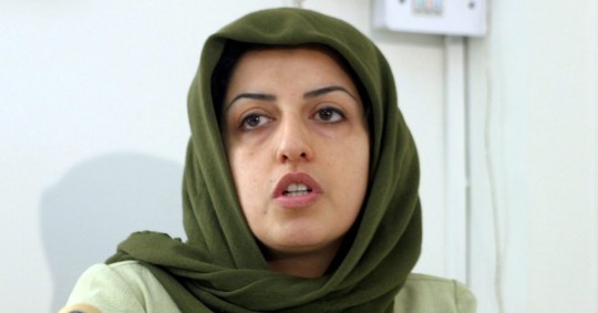 El régimen iraní la arrestó 13 veces, la condenó cinco veces y la condenó a un total de 31 años de prisión y 154 latigazos. Mohammadi sigue en prisión/ Foto: cortesía EFE