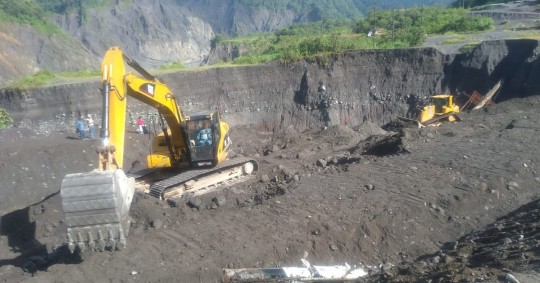 La rehabilitación de la vía Baeza-Lago Agrio, sector Piedra Fina, avanza./ Foto: cortesía Ministerio de Transporte