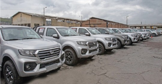 210 camionetas de Petroecuador, que estaban inutilizadas, recién serán matriculadas / Foto: cortesía Petroecuador