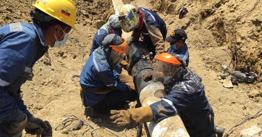Petroecuador realiza actividades de limpieza tras derrame en Pascuales / Foto: cortesía Petroecuador