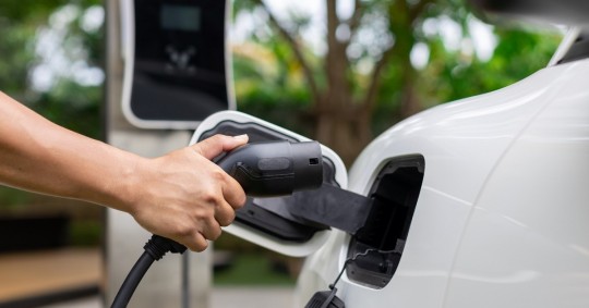 A partir del año 2025 todos los vehículos que se incorporen al servicio de transporte público en Ecuador deberán ser únicamente de medio motriz eléctrico / Foto: IIGE
