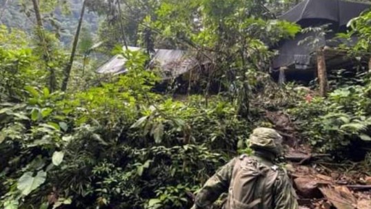 Destruyen un laboratorio de procesamiento de cocaína en Amazonía de Ecuador / Foto: EFE