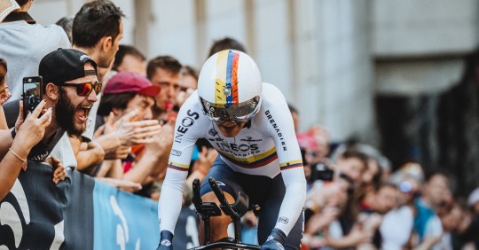 El ciclista carchense, de 29 años, dejará el Ineos para afrontar otro proyecto como líder del EF Education / Foto: cortesía Ricard Carapaz