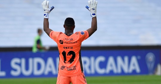 Emelec igualó gracias a las atajadas de Pedro Ortiz / Foto: EFE