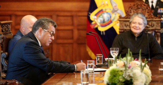 En una ceremonia celebrada en el Palacio de Carondelet, Izaguirre asumió la cartera de Agricultura y Ganadería / Foto: cortesía Presidencia