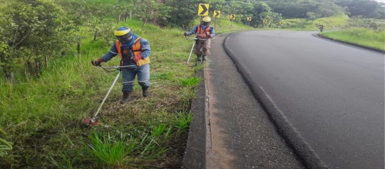 27 microempresas trabajan en la conservación vial en Sucumbíos / Foto: cortesía ministerio de Transportes