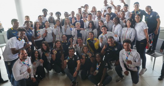 El presidente Guillermo Lasso homenajeó a los deportistas que representaron a Ecuador en los Juegos Bolivarianos / Foto: Cortesía Presidencia