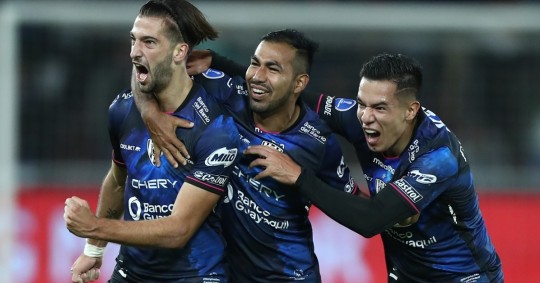 Los argentinos Richard Schunke (minuto 29), Lorenzo Faravelli (67) y Lautaro Díaz (69) anotaron los goles locales / Foto: EFE