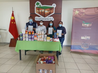 El MIES recibió donación de EcuaCorriente para población de El Pangui - Foto cortesía MIES