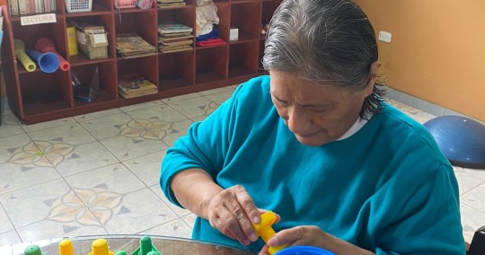 El centro cuenta con terapia física, terapia ocupacional, psicología y trabajo social, además del cuidado las 24 horas y los 7 días de la semana / Foto: Cortesia MIES