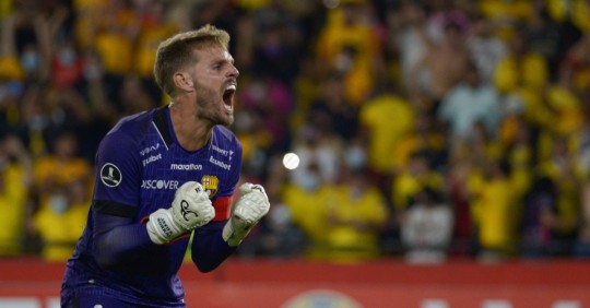 Burrai, que llegó a Ecuador en junio de 2018 para fichar por el Macará, defiende desde 2020 el arco del Barcelona / Foto: EFE
