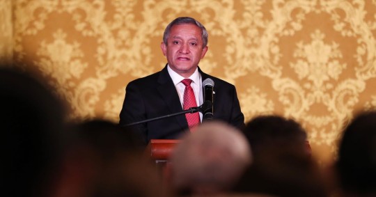 Carrillo fue censurado por incumplir funciones, en casos como la represión a las protestas sociales de junio de 2022 y en el femicidio de la abogada María Belén Bernal  / Foto: EFE