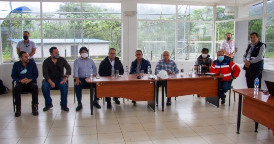Ministros de Energía y Transporte encabezaron mesa técnica por erosión del río Coca / Foto: cortesía Ministerio de Energía