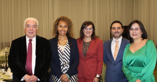 Florence Drummond, fundadora y presidenta de la organización ‘Mujeres Indígenas en Minería y Recursos de Australia (IWIMRA)’, participó en un foro en Quito / Foto: cortesía Cámara de Minería de Ecuador