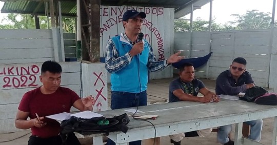 8 comunidades de Arajuno recibieron información sobre bonos y pensiones/ Foto: Cortesía MIES
