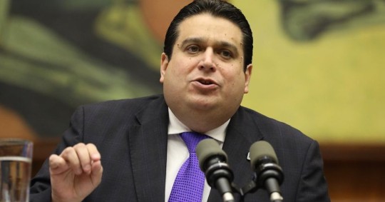 Juan Carlos Larrea reemplazó a Íñigo Salvador, quien se desempeñó como procurador general desde julio 2018 / Foto: cortesía Asamblea Nacional 