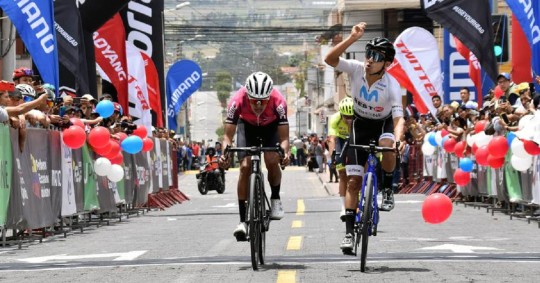 Suesca, del Movistar Best PC, se adjudicó este jueves la cuarta etapa de la Vuelta a Ecuador / Foto: cortesía Marcador