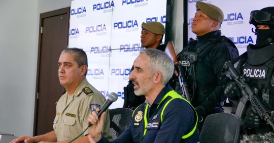Las policías de Ecuador y España detuvieron a 30 personas por su presunta vinculación con narcotráfico y el lavado de dinero/ Foto: cortesía Policía Nacional