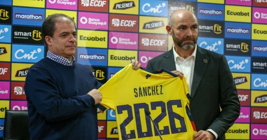 Félix Sánchez apunta a que la selección de Ecuador siga avanzando / Foto: EFE