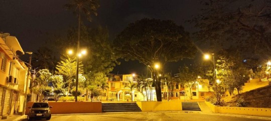 Fotografía del parque El Mirador, en la Urbanización Banco Ecuatoriano de la Vivienda en Mapasingue Este. Municipalidad de Guayaquil, 2021.