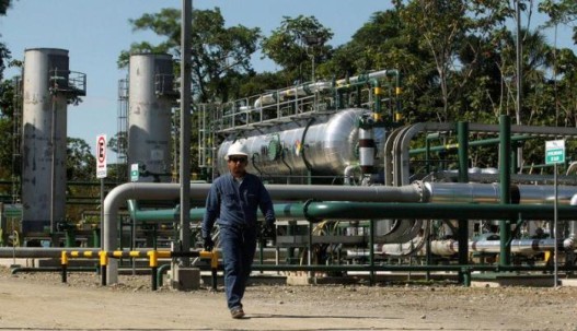  La caída de las precios del petróleo puede afectar en la operatividad de las empresas petroleras. Reuters.