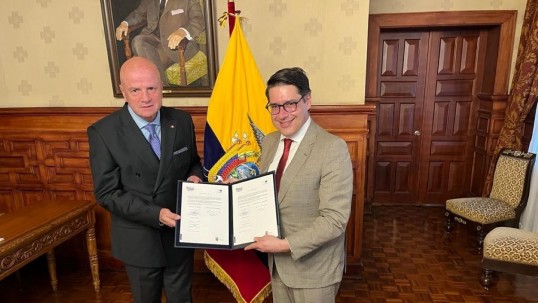El BEI prestará $ 100 millones a Ecuador para vacunación infantil / Foto: cortesía BEI