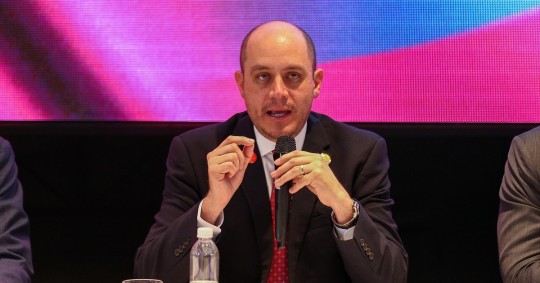 El documento fue suscrito por el ministro de Producción, Julio José Prado, y por el ministro de Comercio de China, Wang Wentao, a través de una videoconferencia / Foto: EFE