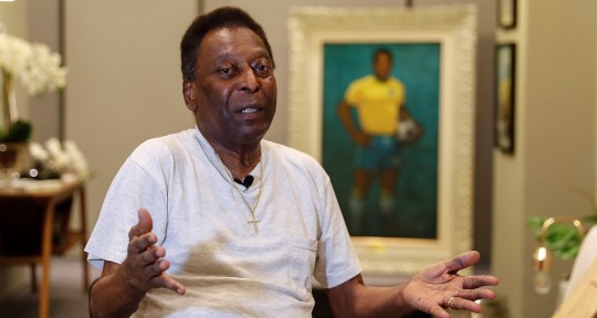 El triple campeón mundial, de 82 años y bajo tratamiento por un cáncer de colon, "permanece en un cuarto común, consciente y con signos vitales estables" / Foto: EFE