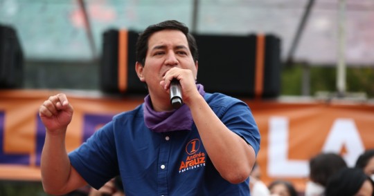 Andrés Arauz cerró su campaña con una fiesta en el Parque del Arbolito / Foto EFE 