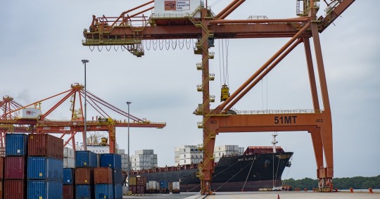 Las exportaciones ecuatorianas a Rusia se han visto afectadas por la guerra iniciada por este país en Ucrania / Foto: EFE