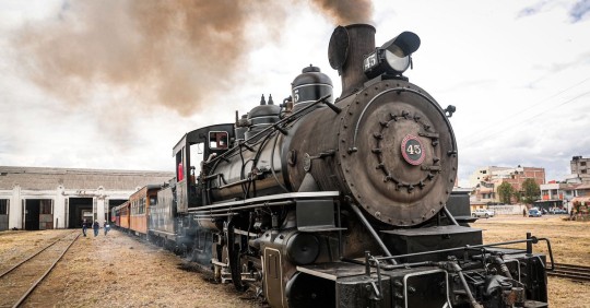 Los 15 kilómetros recuperados van desde los talleres de Riobamba hasta la Plaza Eloy Alfaro; y en el tramo Alausí-Nariz del Diablo./ Foto: cortesía Presidencia