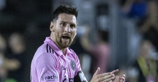 Lionel Messi firmó su tercer doblete consecutivo este domingo / Foto: EFE