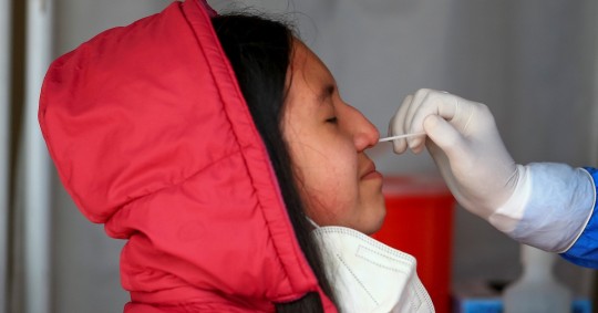 Ecuador registra 35.330 defunciones por covid-19 / Foto: EFE
