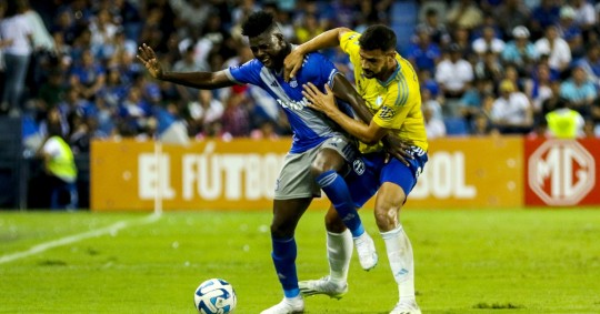 El empate se sumó al triunfo 0-1 que el equipo guayaquileño alcanzó la semana pasada de visitante en Lima / Foto: EFE