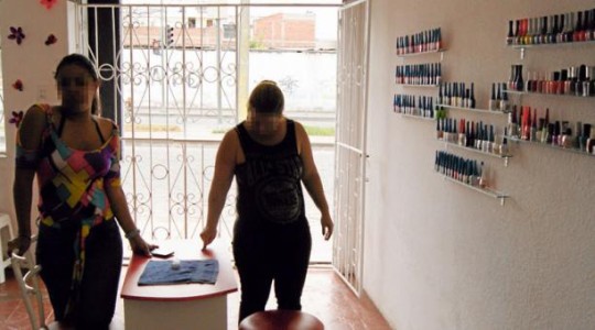 Dos personas que llegaron desde Colombia decidieron radicarse en Ibarra. Foto: Francisco Espinoza / EL COMERCIO
