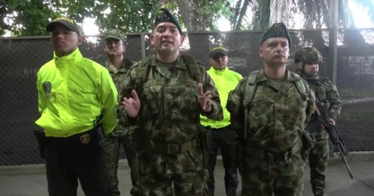 Los detenidos son acusados de hacer "inteligencia delictiva" a los miembros de la fuerza pública, así como de asesinatos selectivos en la región / Foto: cortesía ministerio de Defensa de Colombia