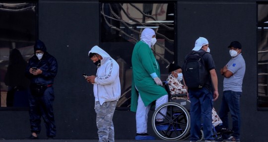 Ecuador reporta 268.219 casos acumulados de covid-19 y 15.394 decesos / Foto EFE