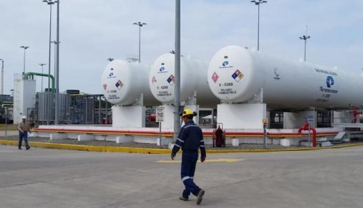 Petroecuador y Petroamazonas se convertirán en una sola empresa en noviembre de este año, según las autoridades. Foto: Expreso