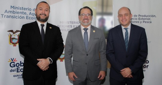 En la presentación participaron los ministros de Relaciones Exteriores, Gustavo Manrique; de Ambiente, José Dávalos; y de Producción, Julio José Prado / Foto: cortesía Ministerio de Ambiente