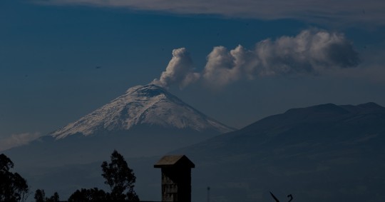 La amplitud de la señal es baja comparada con los pulsos de mayor actividad del actual período eruptivo del volcán / Foto: EFE