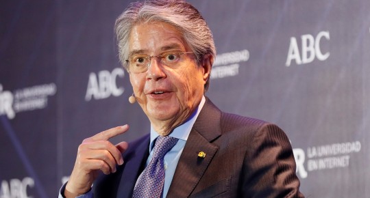 Guillermo Lasso entrega documentación relativa a sus bienes a la Contraloría / Foto: EFE