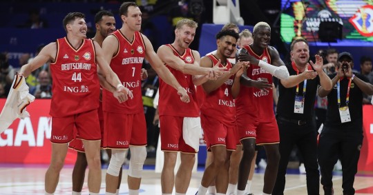 El partido fue una oda al baloncesto ofensivo, una final anticipada entre dos equipos que bien fueron merecedores de haber peleado por la corona mundial/ Foto: cortesía EFE