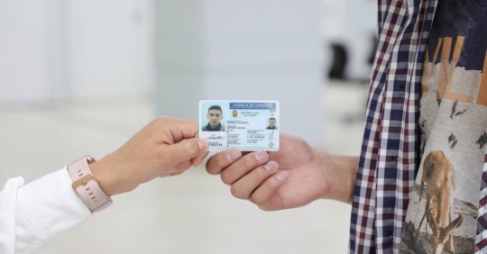 La Agencia Nacional de Tránsito presenta la nueva licencia de conducir / Foto: cortesía ANT