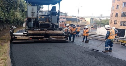 La repavimentación de la avenida Galo Plaza Lasso es prioritaria / Foto: cortesía Municipio de Quito 