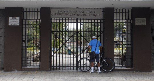 Un informe policial confirmó que el cuerpo robado del Cementerio Central de Envigado, correspondía a "Junior Alexander Roldán, de Ecuador" / Foto: EFE