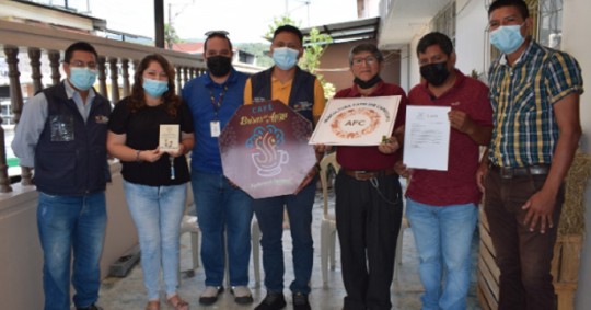 Productores de café de Pastaza recibieron el sello de la AFC / Foto: cortesía Ministerio de Agricultura