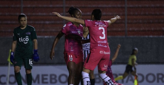 El gol de Carina Caicedo llegó en el minuto 88, cuando el partido parecía ya condenado a terminar sin goles / Foto: cortesía DragonasIDV