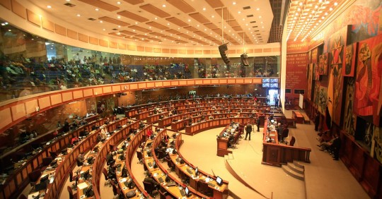 Ecuador con la mirada en el Ejecutivo tras desacuerdo en la Asamblea por ley / Foto: EFE