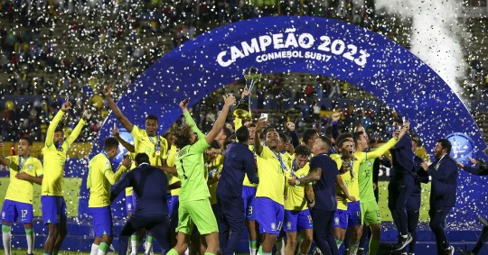 La Canarinha culminó el hexagonal final en primera posición con 13 puntos e irá al próximo Mundial sub-17 junto a las selecciones de Ecuador, Argentina y Venezuela / Foto: EFE